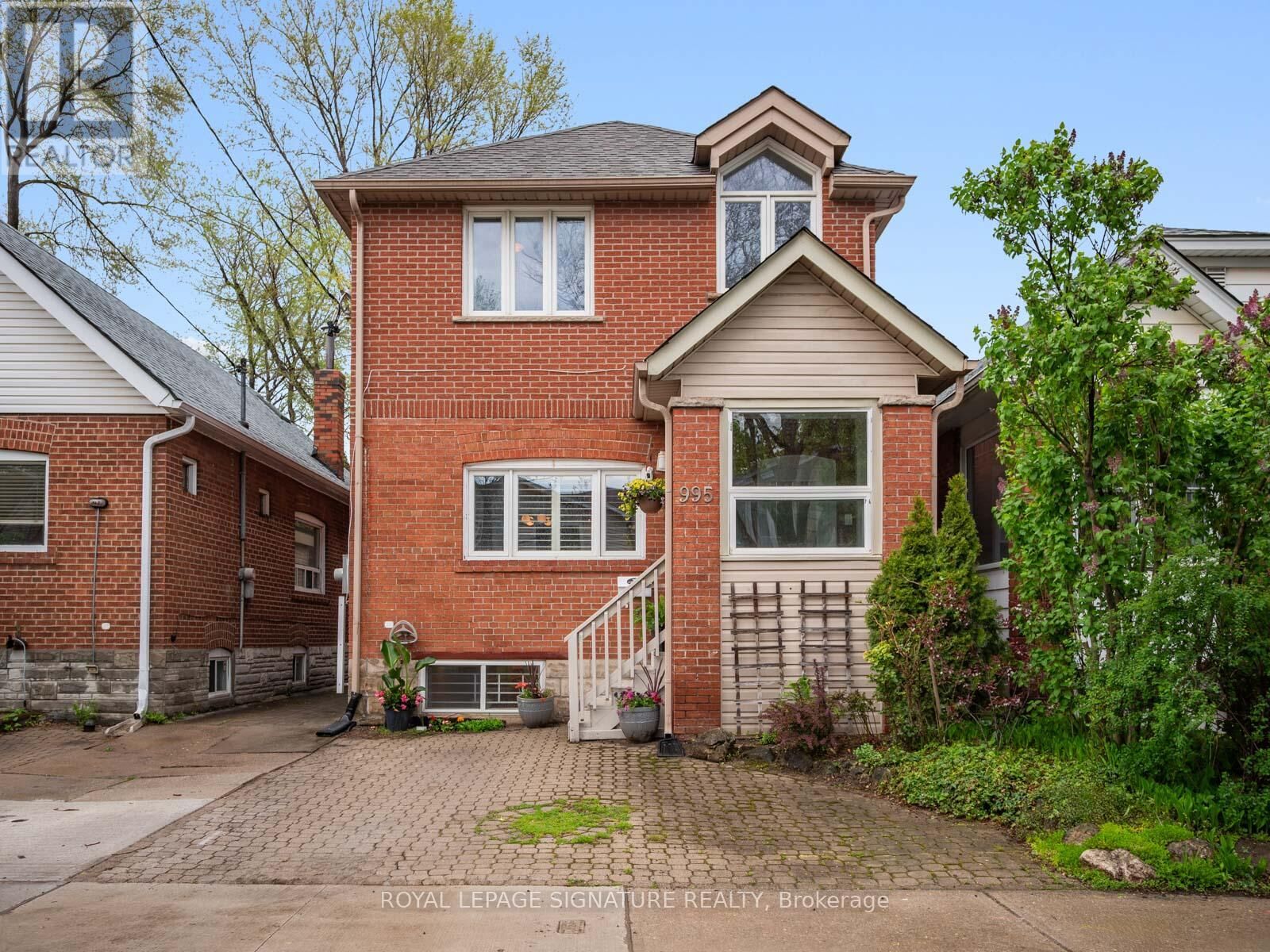 Property Photo:  995 Greenwood Avenue  ON M4J 4C7 