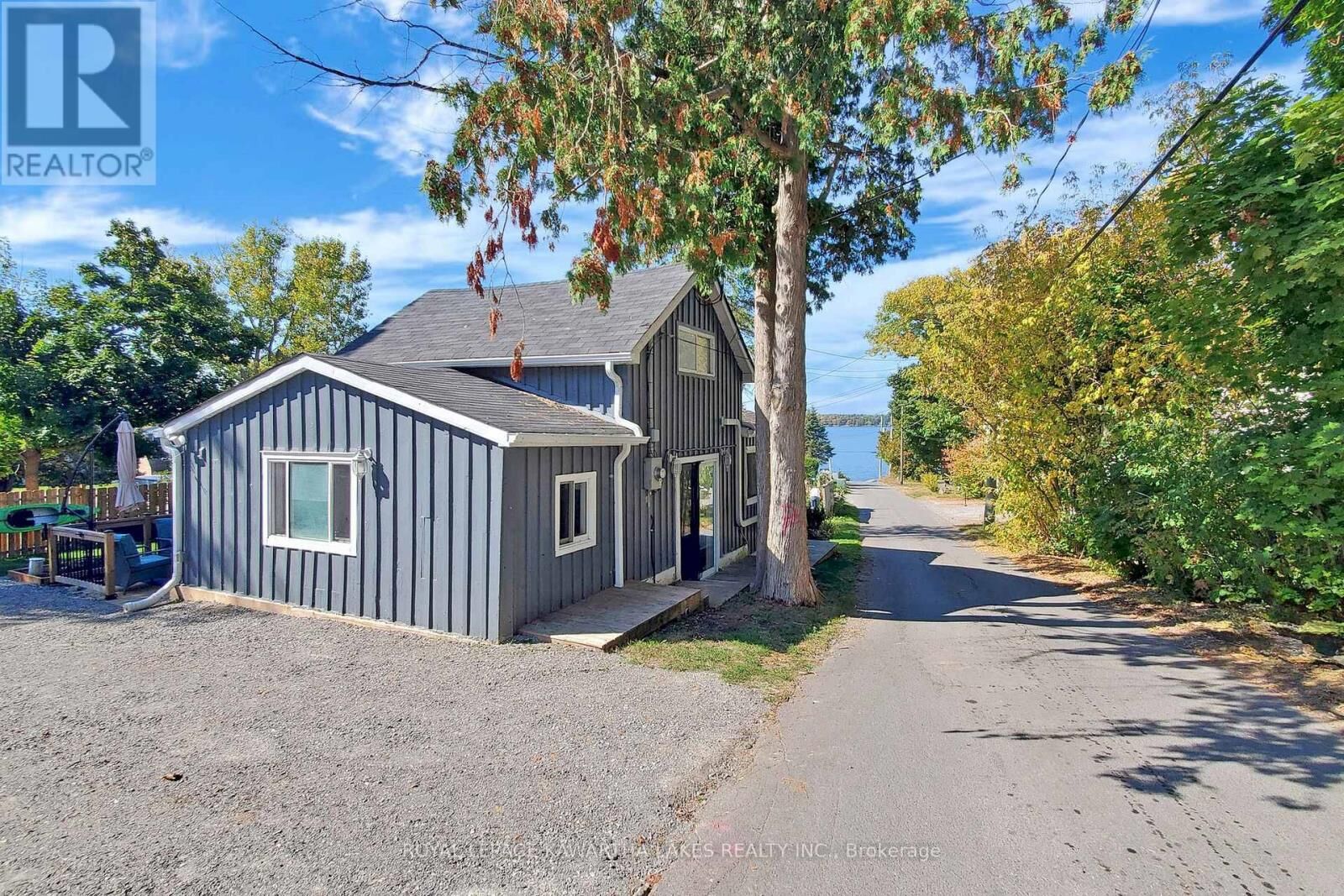Property Photo:  12 Birchcliff Avenue  ON K0M 1L0 