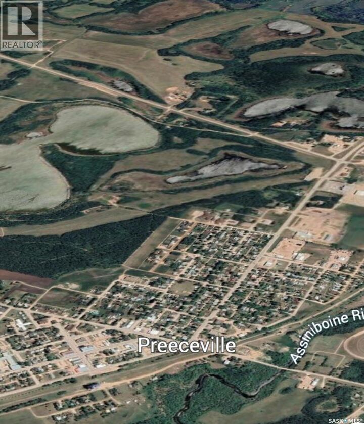 Property Photo:  28 Highway Avenue W  SK S0A 3B0 