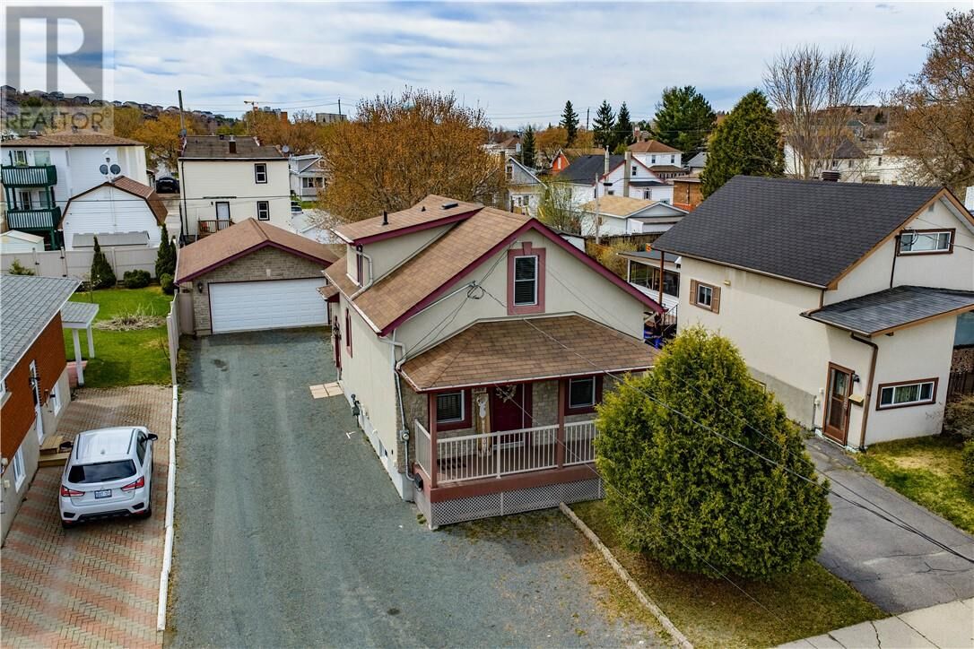 Property Photo:  389 Dell Street  ON P3B 2M2 
