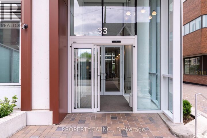 Property Photo:  33 Helendale Avenue 719  ON M4R 0A4 