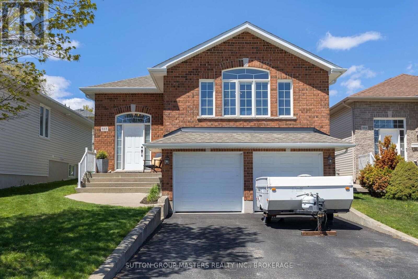 Property Photo:  668 Melrose Street  ON K7M 9G8 
