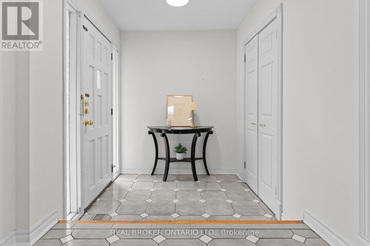 Property Photo:  111 Madawaska Avenue  ON M2M 2R5 