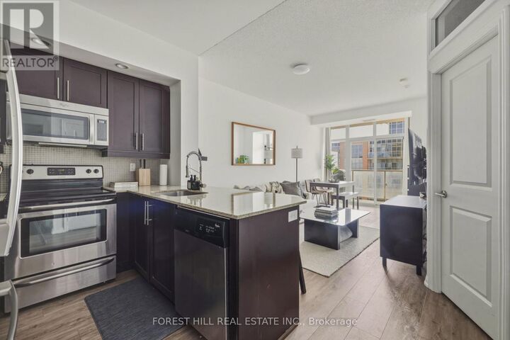Property Photo: 75 East Liberty Street 2207 ON M6K 3R3