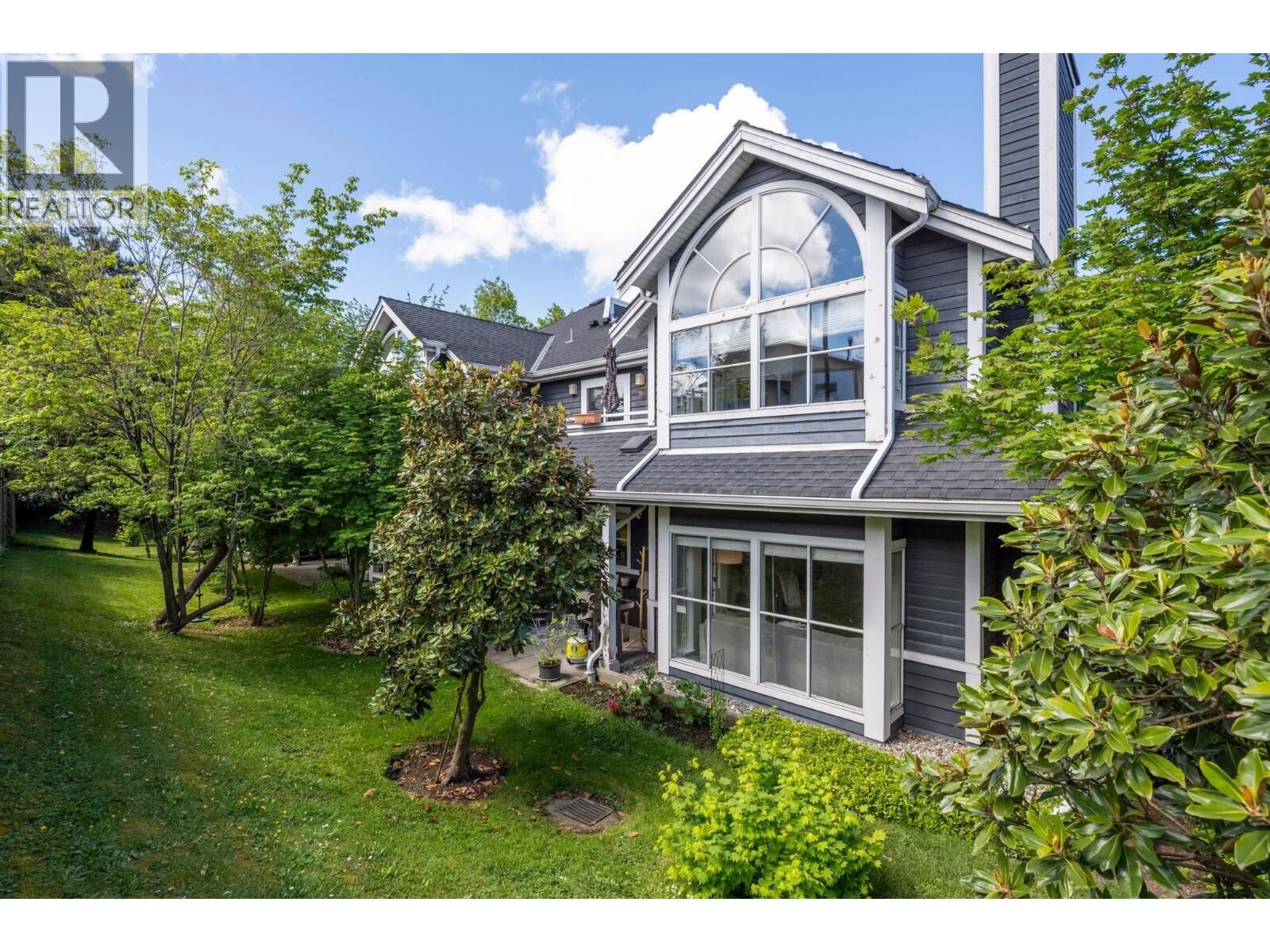 Property Photo:  2960 East 29th Avenue 111  BC V5R 5Z5 