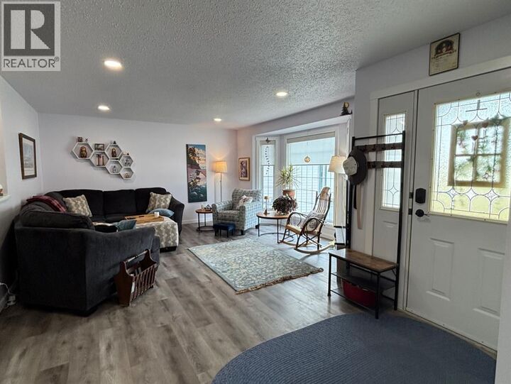 Property Photo:  5307 40A Street  AB T0B 3S0 