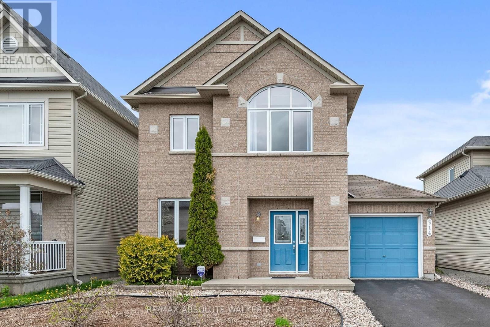 Property Photo:  314 Oakcrest Way  ON K4A 0L4 