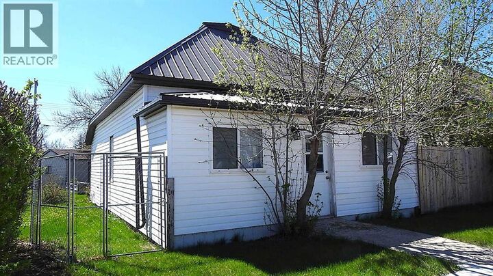 Property Photo:  2217 20 Street  AB T0L 1R0 