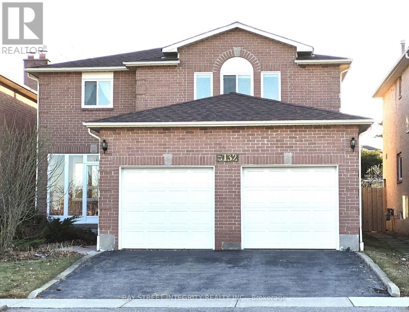 Property Photo:  5132 Guildwood Way  ON L5R 2S7 