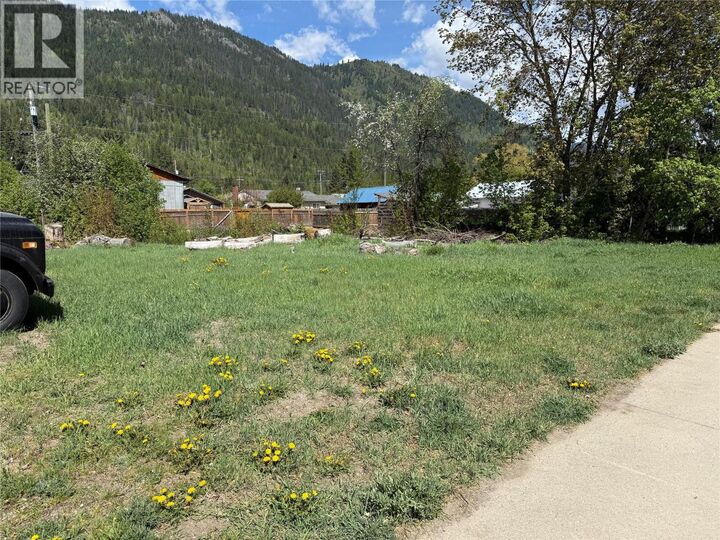 Property Photo:  Lot A Sayward Avenue  BC V0G 1Z0 