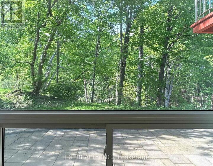 Property Photo:  62 Banstock Dr Drive Unit A  ON M2K 2H6 