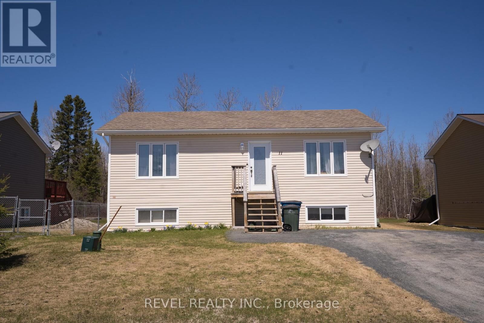 Property Photo:  11 Fifth Street  ON P0L 1C0 