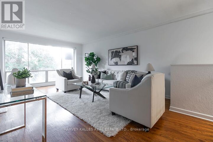 Property Photo:  135 Combe Avenue  ON M3H 4K2 
