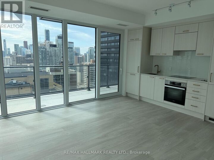 Property Photo: 634 Church Street 2609 ON M4Y 2G3
