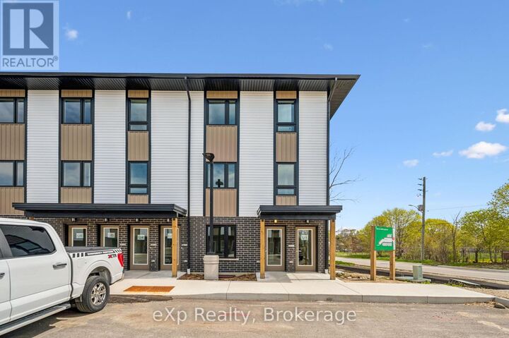 Property Photo: 465 Garafraxa Street West 2 ON N1M 1C6
