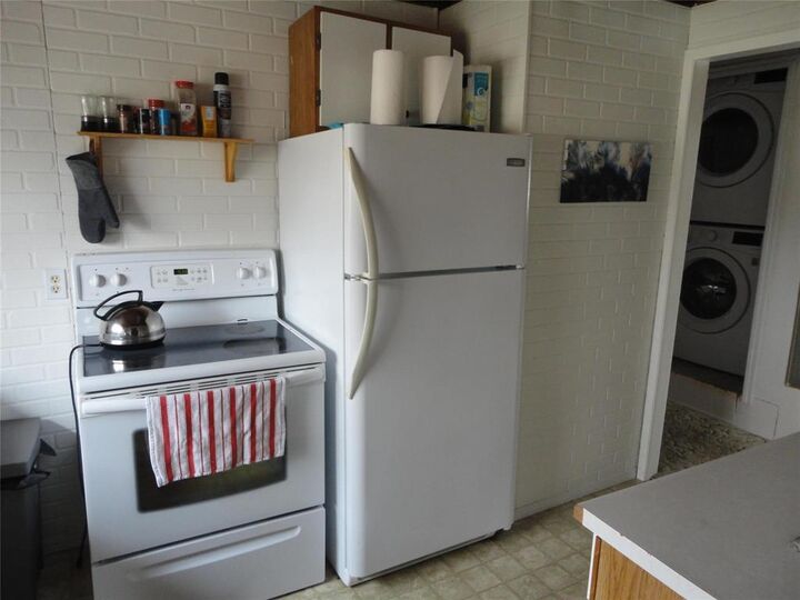 Property Photo:  31 Mansfield Avenue  MB R0C 2B0 