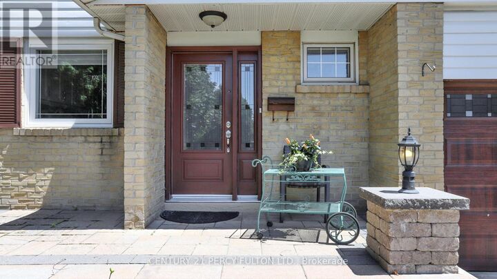 Property Photo:  158 Holm Crescent  ON L3T 5J3 