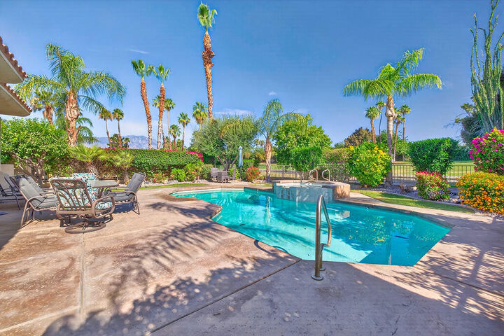Property Photo:  83 N Kavenish Drive  CA 92270 