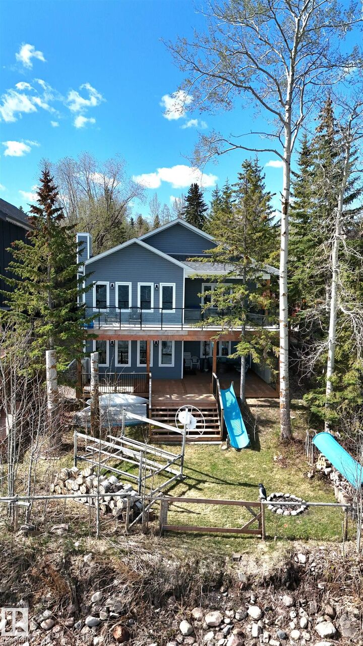 Property Photo: 45 Poplar Bay AB T0C 2V0