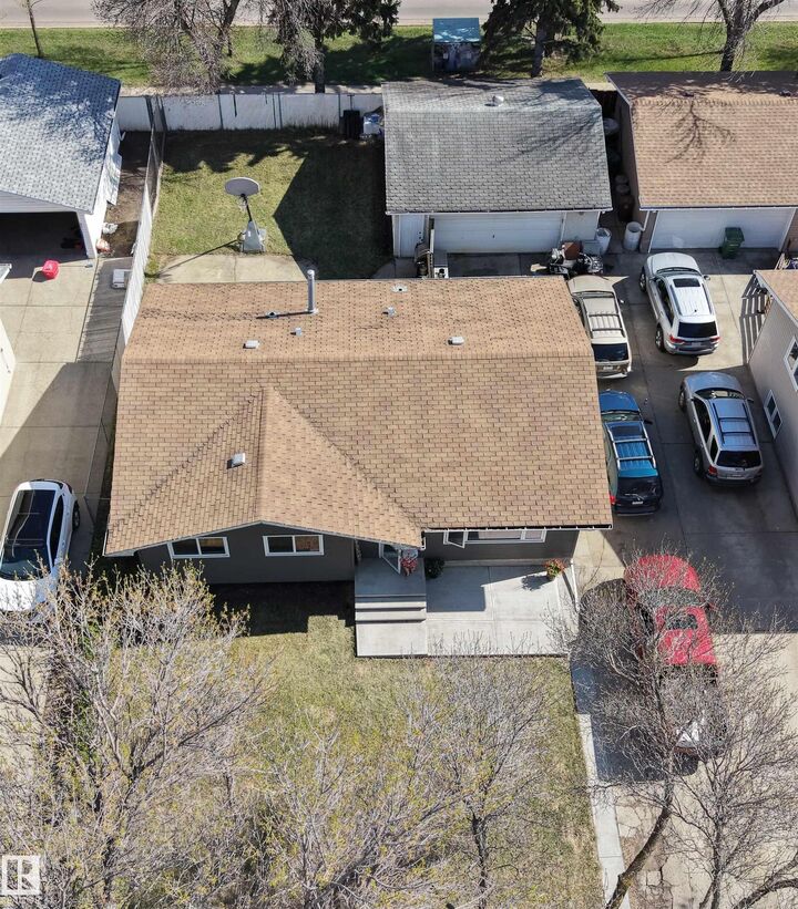 Property Photo:  45 Lambert Crescent  AB T8N 1M3 