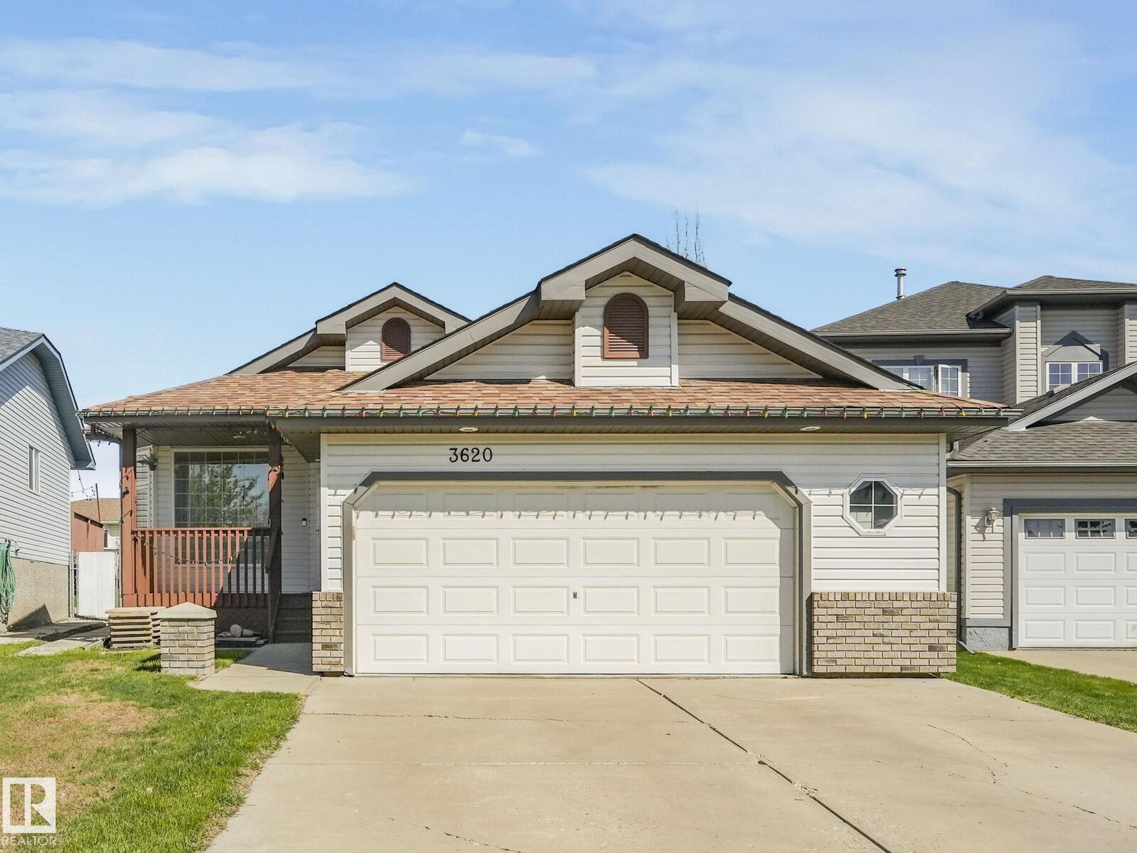Property Photo:  3620 130 Avenue NW  AB T5A 5G1 