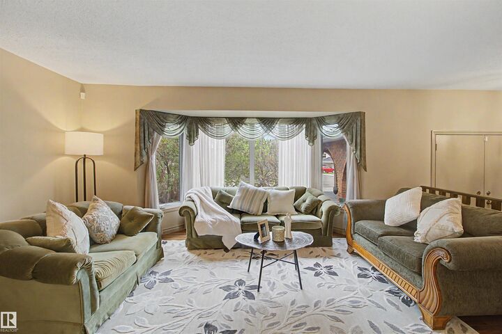 Property Photo:  11617 26 Avenue NW  AB T6J 3R3 