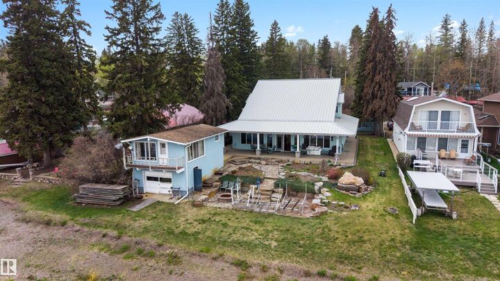 Photo de la propriété:  621 1 Avenue  AB T0E 2B0 
