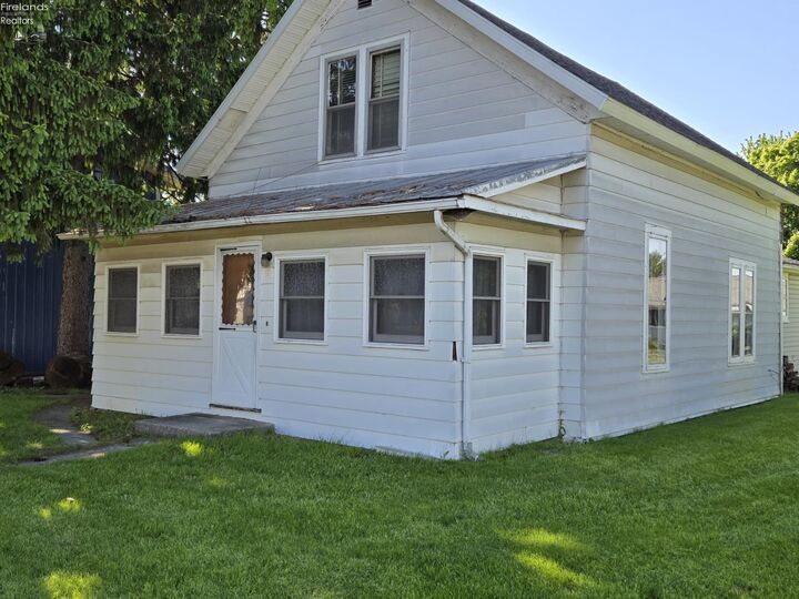 Property Photo:  106 E Fremont Street  OH 44804 