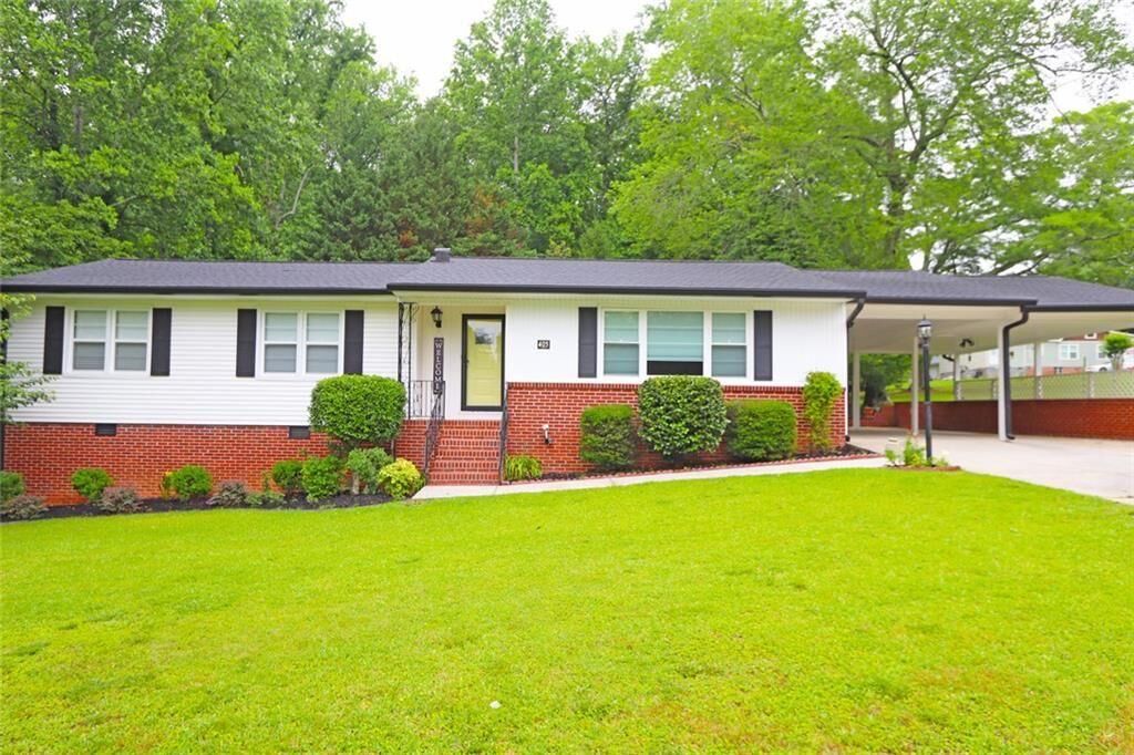Property Photo:  405 Church Street  GA 30110 