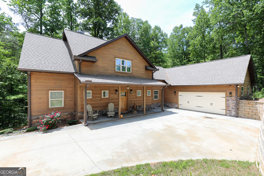 Property Photo: 990 Yonah Lake Drive GA 30571