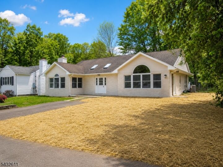 Property Photo: 7 Lorettacong Dr NJ 07849