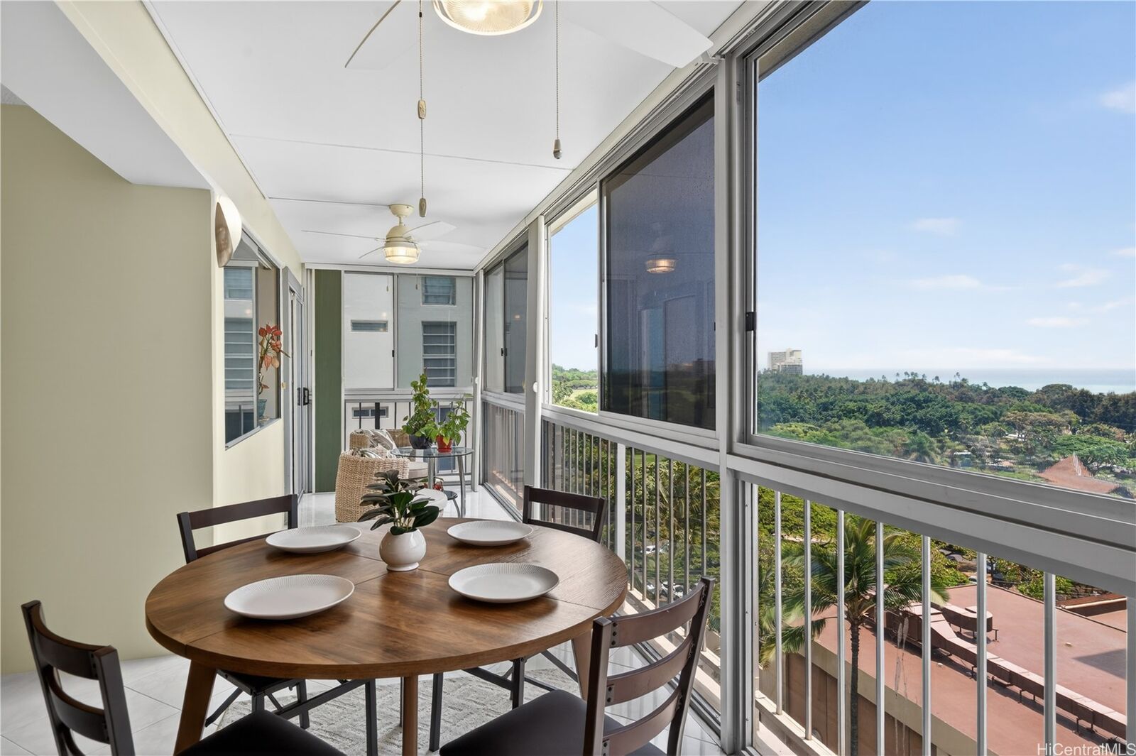 Property Photo:  2575 Kuhio Avenue 1303  HI 96815 