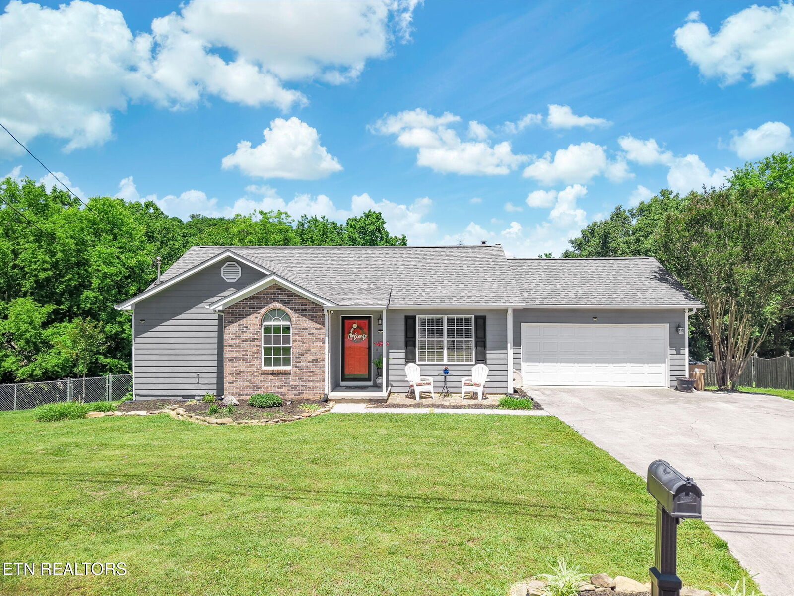 Property Photo: 6055 Warrenpark Lane TN 37912