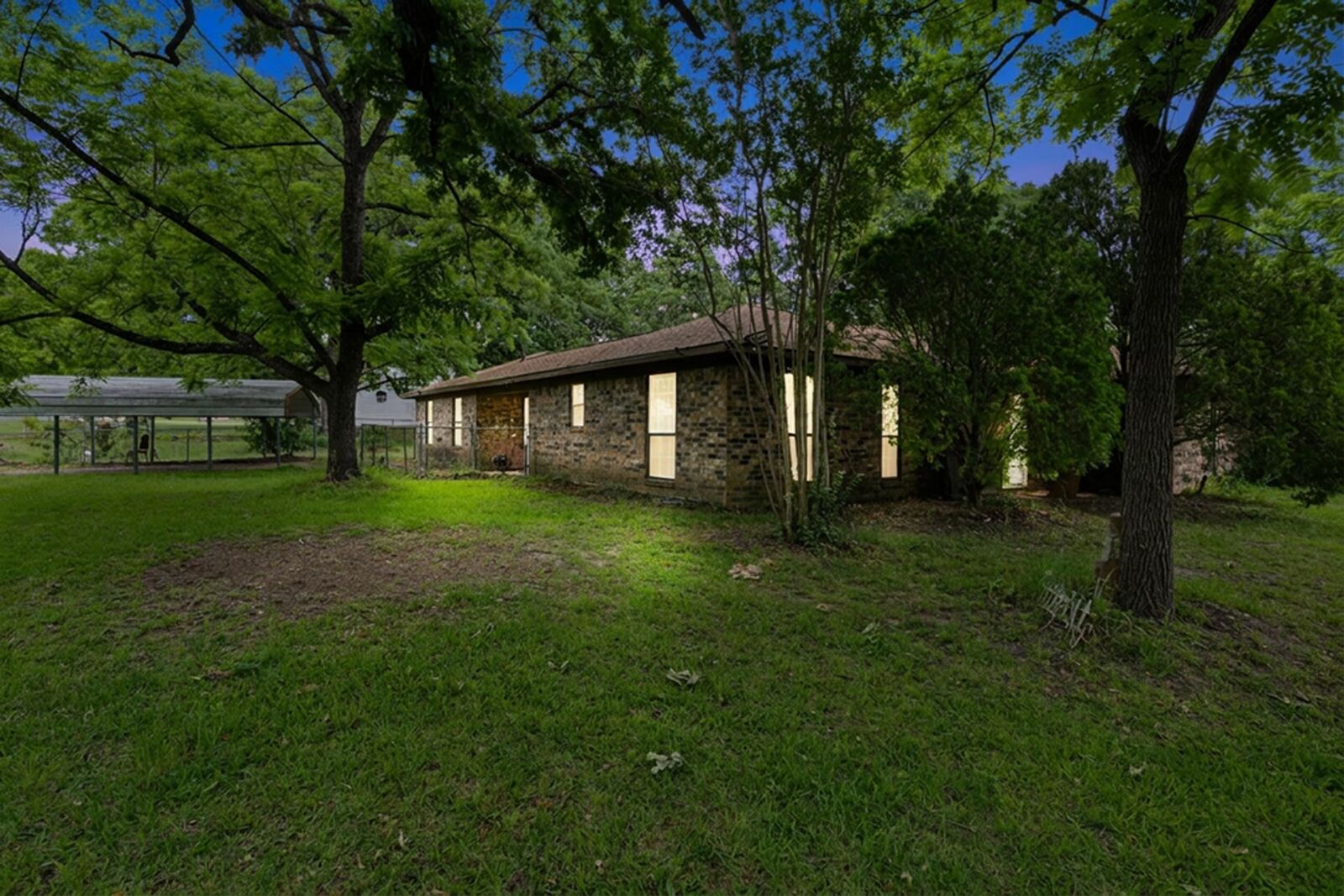 Property Photo: 410 Flenniken TX 75647