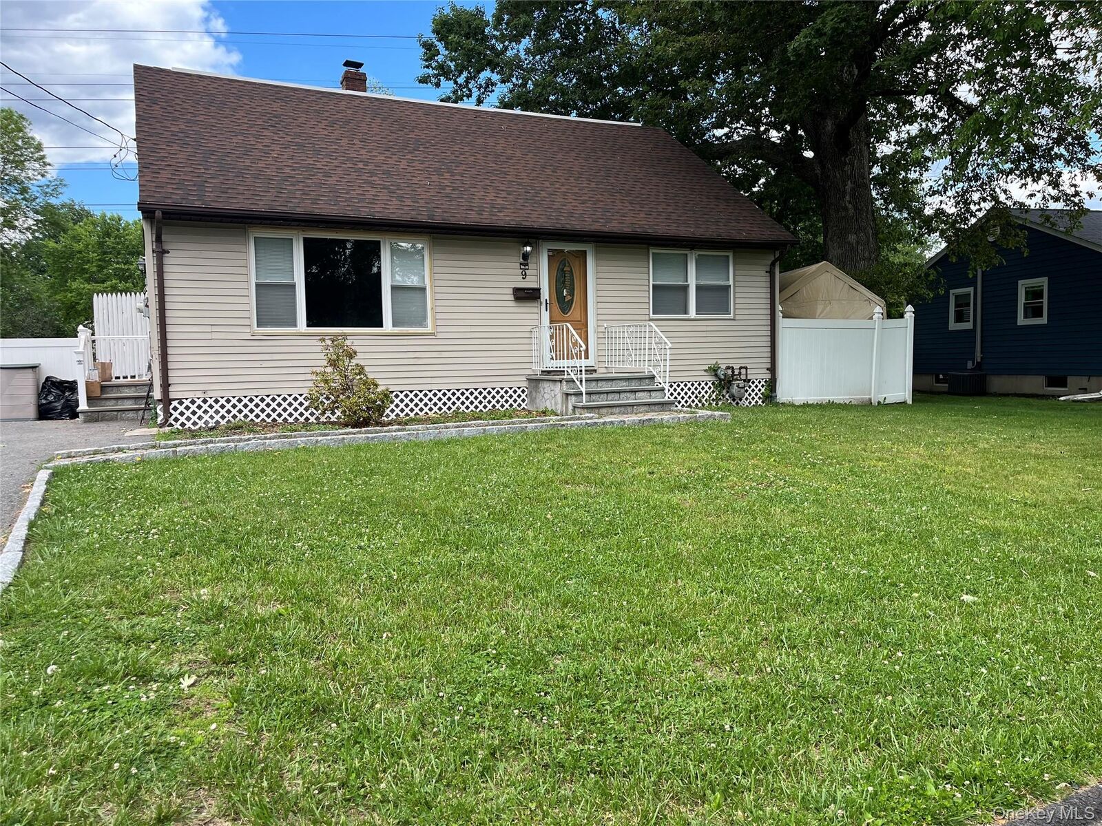 Property Photo:  9 Walter Drive  NY 10980 