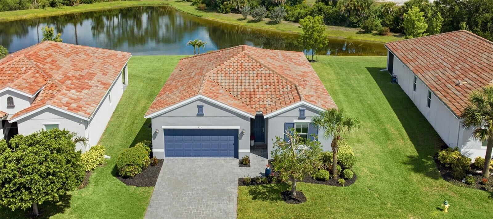 Property Photo:  333 Daylily Boulevard  FL 34275 