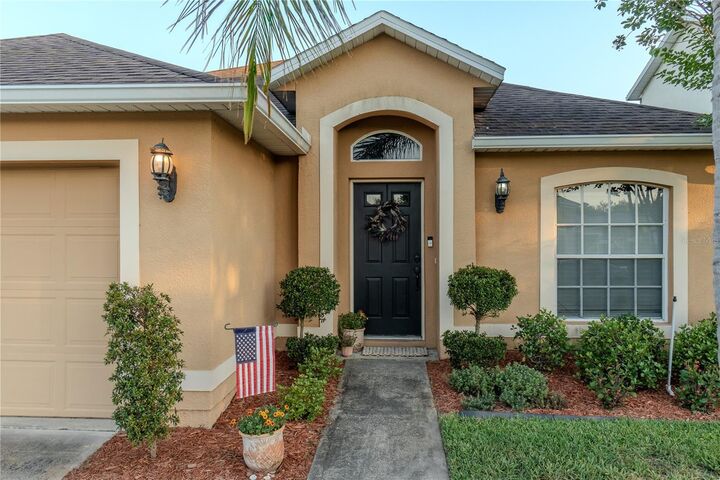Property Photo: 2040 Bobtail Drive FL 32751