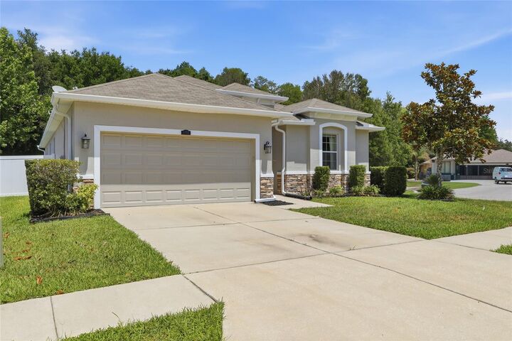 Property Photo:  3722 Ashton Oaks Boulevard  FL 33543 