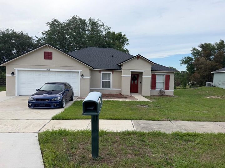 Property Photo:  7821 Falabella Court  FL 32818 