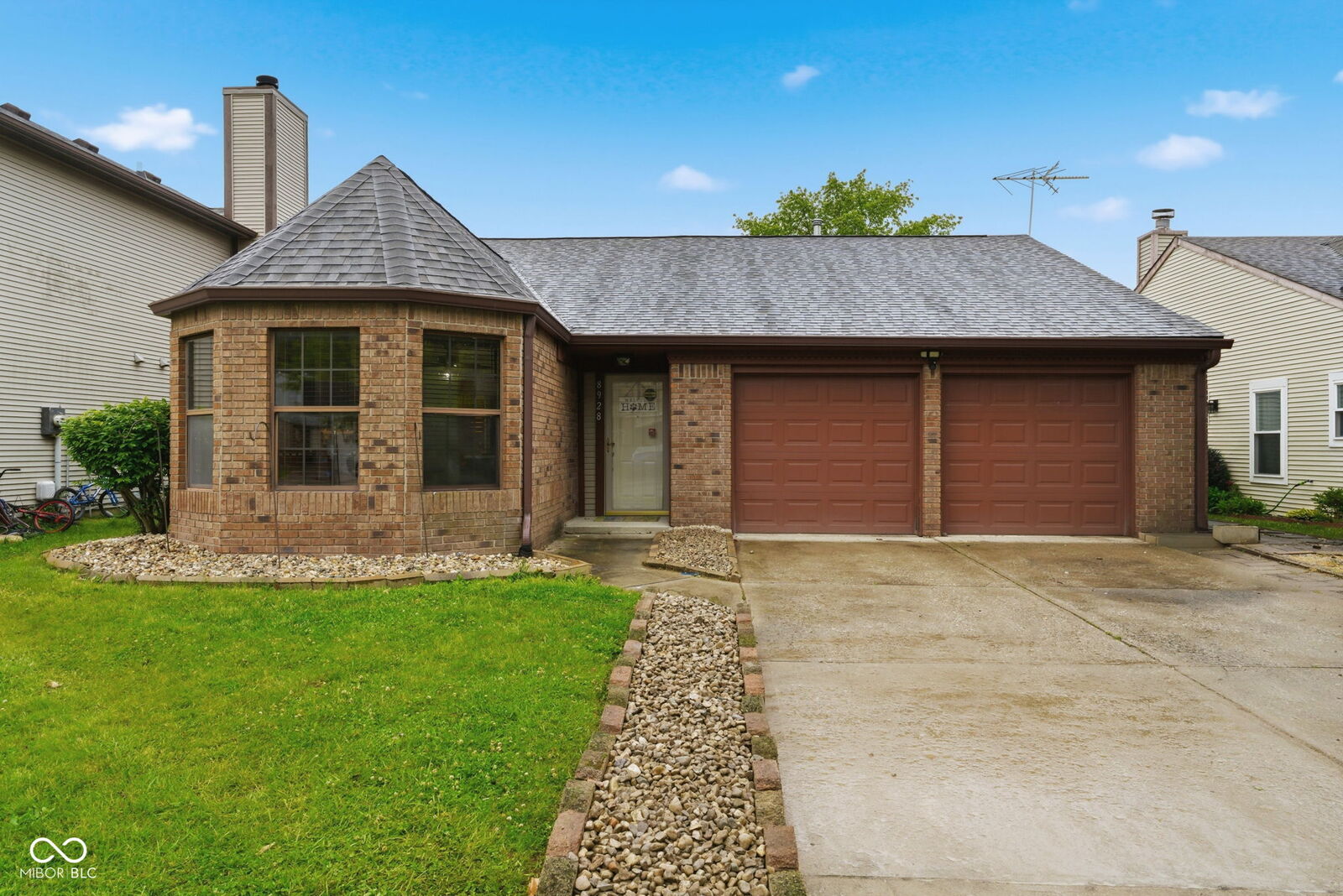 Property Photo:  8928 Summer Walk Drive E  IN 46227 