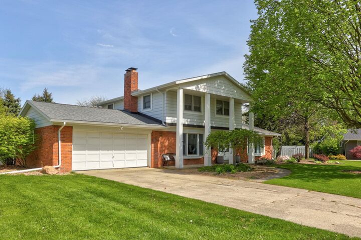 Property Photo:  405 Nickless Street  MI 48734 