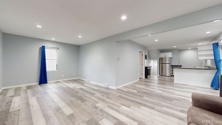 Property Photo:  811 W A Street  MI 49801 
