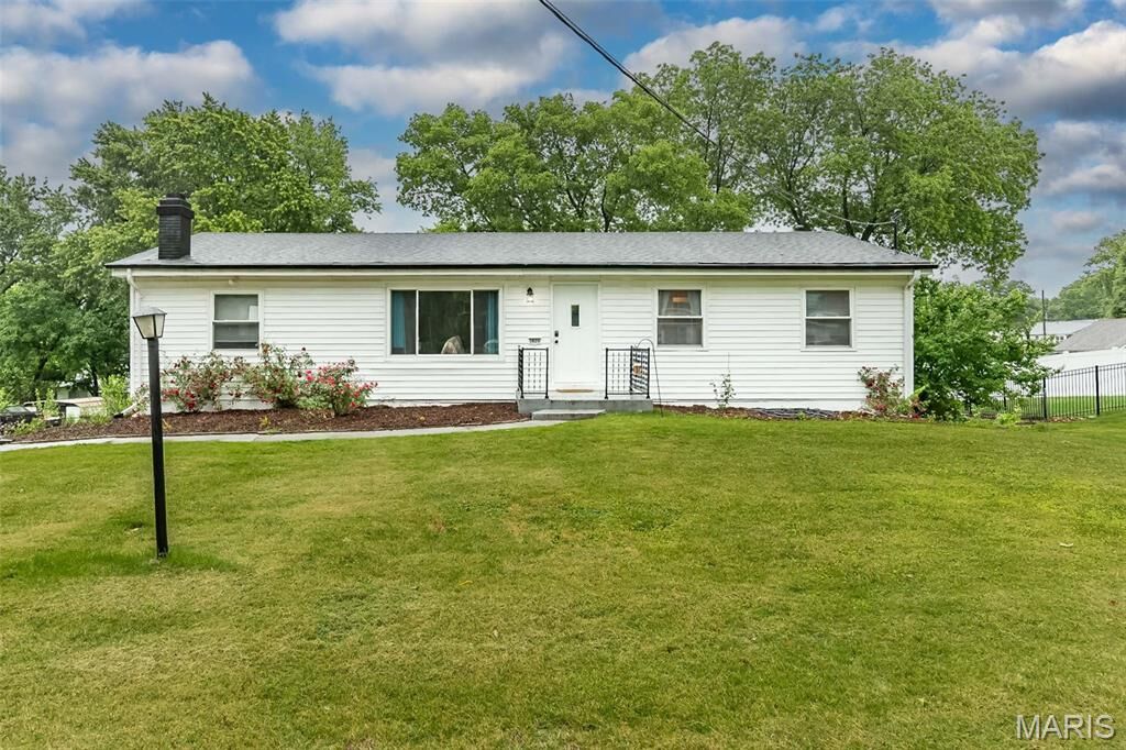Property Photo:  1826 Elm Tree Street  MO 63376 