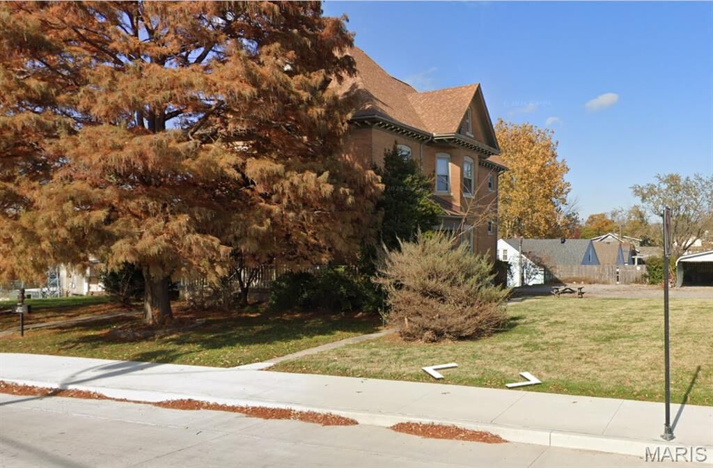 Property Photo:  104 E Washington Street  MO 63755 