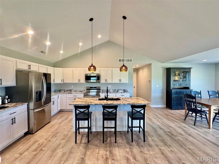 Property Photo: 200 W Larkspur Court MO 63401