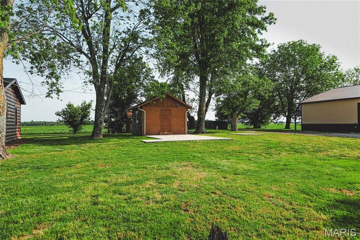 Property Photo:  18057 County Road 214  MO 63730 