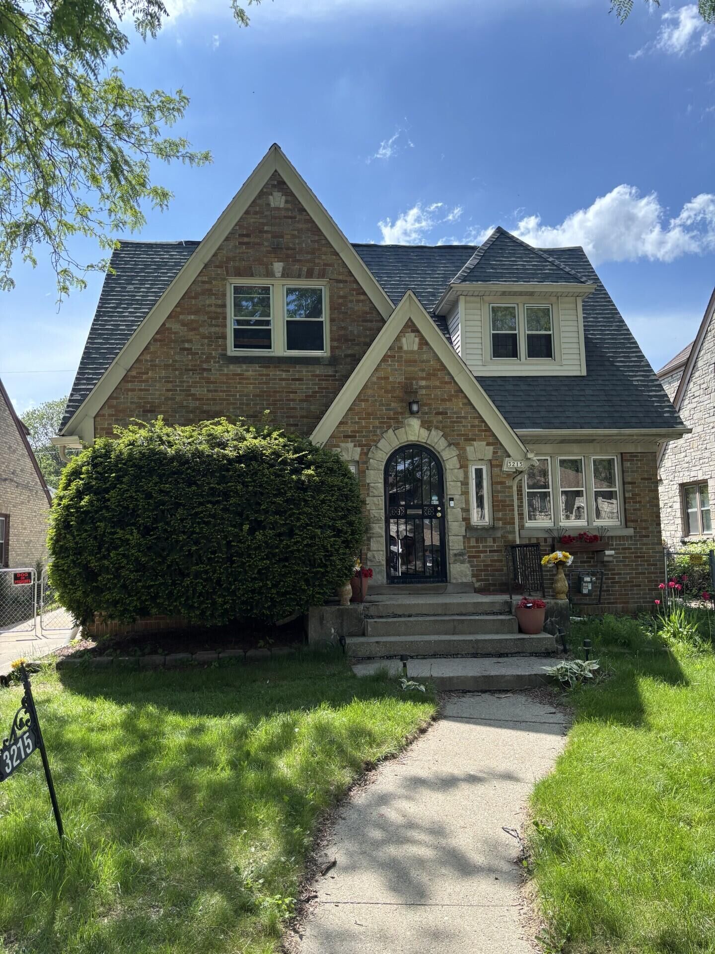 Property Photo:  3215 N 47th St  WI 53216 