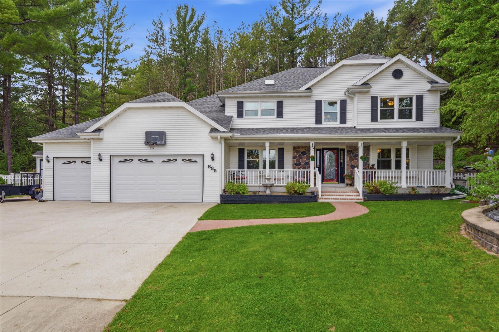 Property Photo: 835 Suhrke Rd WI 53073
