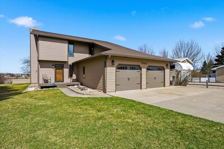 Property Photo:  304 Willow Drive  SD 57783 