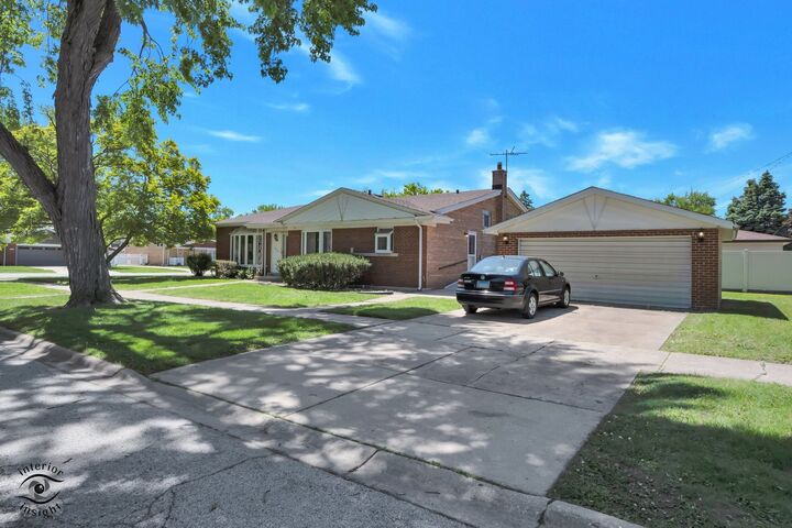 Property Photo:  5532 Oak Center Drive  IL 60453 